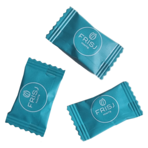 Pepermunt verpakt in een gepersonaliseerde wikkel